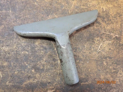 OLDER WOOD LATHE TOOL REST WITH 1" DIAMETER SHANK - Image 1 of 4