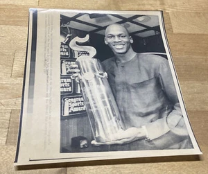 Rare 1987 Michael Jordan AP Laser/wire/type III Seagram Player of the year photo - Bild 1 von 6