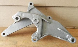 Chevrolet Corvette 350ci 1984-91 5,7 L usado soporte bomba de dirección asistida 14087559 - Imagen 1 de 6