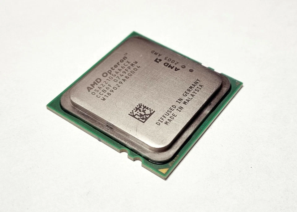 AMD Second Generation Opteron 2210 - 1.8 GHz OSA2210GAA6CX Socket F - Image 1 of 1