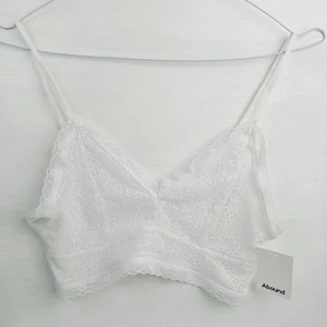 Abound Unlined Pullover No-Wire Semi Sheer White Lace Bralette Size Medium - Picture 1 of 3