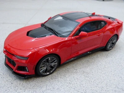 Chevrolet Camaro ZL1 2017 Nero Rosso Calabrone Spirit Modellino Auto 1:18 - Immagine 1 di 4