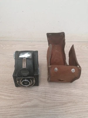 1940s Vintage Ful Vue Ensign Camera - Brown Case *Untested* - Image 1 of 4