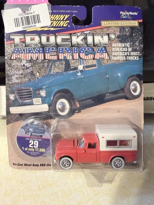 Camioneta pickup Johnny Lightning AMERICA AÑOS 60 STUDEBAKER CHAMP ROJA 29 Foto 1 de 3