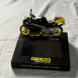 Geico Motorrad Versicherung Visitenkarten Halter - mit 4,5" Druckguss Motorrad - Bild 1 von 10