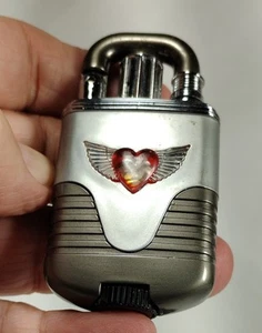 Vintage Heart & Wings Butane Lighter - Sparks 33275 - Picture 1 of 6