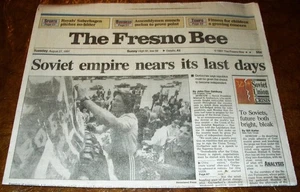 USSR Russia breaks apart Fresno Bee newspaper August 27th, 1991 - Picture 1 of 2