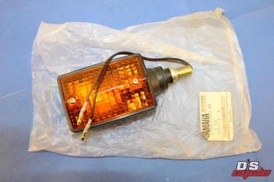 Señal de giro delantero izquierdo Yamaha 1983-1986 CA50 Riva 50 20G-83310-60 NOS Foto 1 de 4