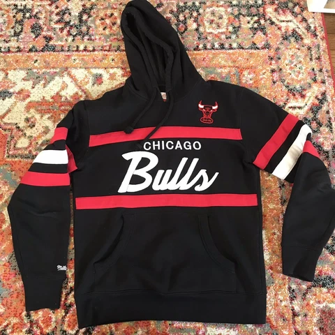 Chicago Bulls Hoodie Sweatshirt Mitchell & Ness Size Medium Cover