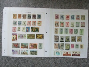 ESTATE: World On Pages - great mix GRAB IT FREE POST (P990) - Picture 1 of 3
