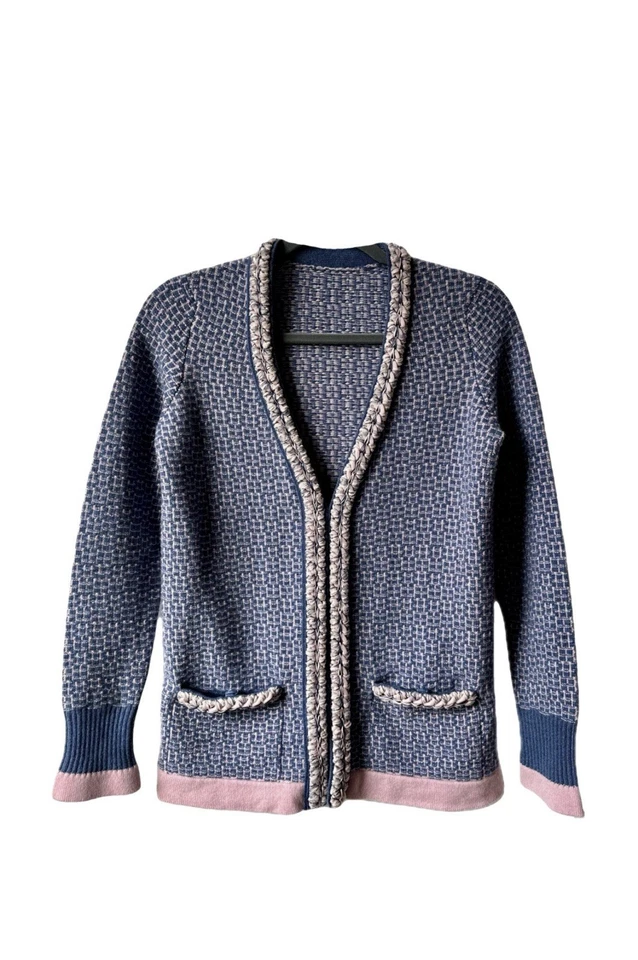 Cárdigan de cachemir azul y rosa de Chanel Foto 1 de 4