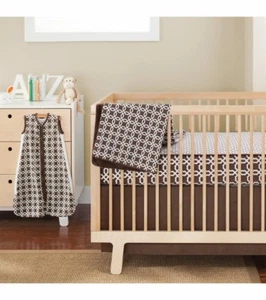 4 pc Skip Hop Chocolate Lattice Crib Bedding Set NIP - Picture 1 of 10