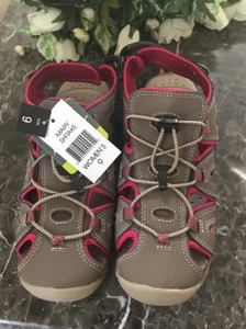 New EDDIE BAUER Women’s Mary Shitake  Sandals Genuine Leather Closed Toe Sz 9 - Picture 1 of 12