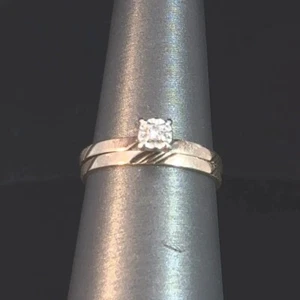 10K Yellow Gold Illusion Solitaire Diamond Wedding Set 1.7g Size 6 (GO1061178) - Picture 1 of 6