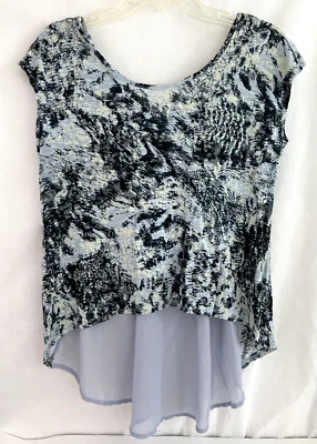 Vanity Mujer Manga Corta Talla Pequeña Foto 1 de 4