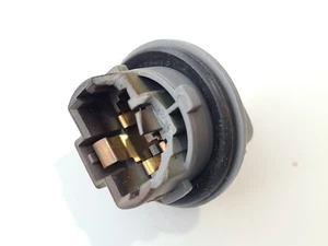 2010 Sequoia Tundra Front Turn Signal Corner Market Lamp Light Bulb Socket - Picture 1 of 5
