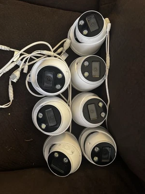 Cámara domo IP de disuasión inteligente Lorex E893DD-E 4K Ultra HD, movimiento inteligente, audio Foto 1 de 4