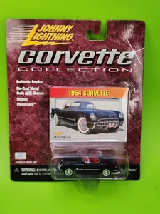 Johnny Lightning Corvette Collezione 1954 Corvette Auto Diecast - Foto 1 di 3