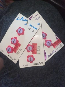 Pink & Purple Flower Buttons - 9 Total - Vintage - Le Bouton - Picture 1 of 3