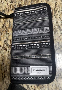 Dakine Zippered Travel Sleeve 10"x5.5"x1" in Zion - Picture 1 of 13
