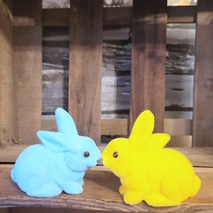 2 x Flock Hase Figur Kantenhocker 10x8 Osterdeko Dekoration Osterdeko Osterhase - Bild 1 von 6