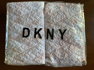 DKNY Clinton Hill Standard Quilted Set of 2 Shams Pink White Textured New - Picture 1 of 4