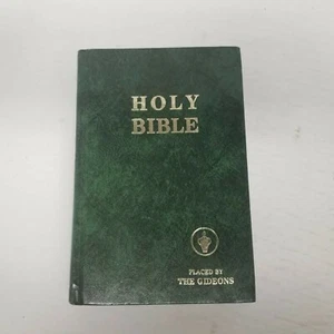 Vintage 1987 Gideons Holy Bible, Green Hardcover, Christian Collectible - Picture 1 of 8