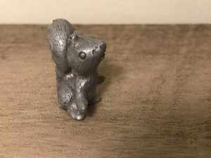 Vintage Small Pewter Squirrel Unbranded - Picture 1 of 2