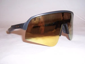 New Oakley Sunglasses SUTRO LITE SWEEP OO9465-17 CARBON/PRIZM 24K AUTHENTIC - Picture 1 of 8