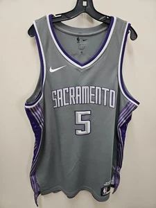 Camiseta Nike Sacramento Kings De'Aaron Fox Wingman City Edition NBA S 52 XL Gris - Imagen 1 de 6