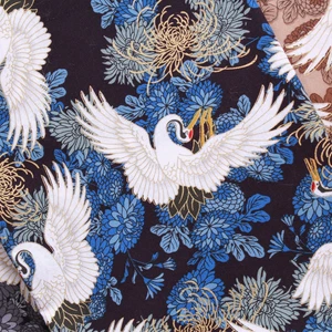 Tessuto Cigno Floreale Fioritura Giapponese Foil Cotone Larghezza 60" - Foto 1 di 18