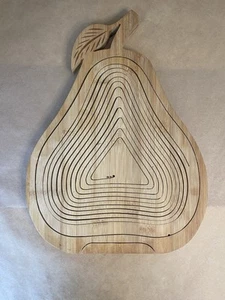 Vintage Wooden Collapsing Expanding Pear Fruit Basket Never Used 14" X 10" - Picture 1 of 4