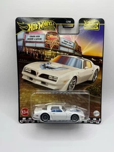 Hot Wheels Boulevard '77 Pontiac Firebird TA #134 2025 New Muscle Car Gift White - Picture 1 of 2