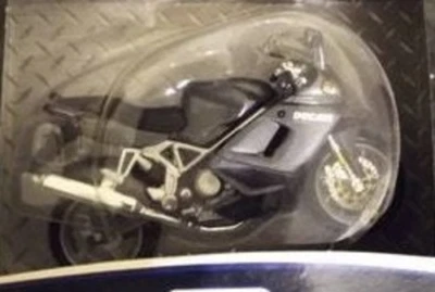 1:18 Scale Maisto Ducati ST4s - Image 1 of 2