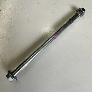 Suzuki GSX-s125 GSX125 2022 Front wheel rim axle bolt spindle & spacers - Picture 1 of 7