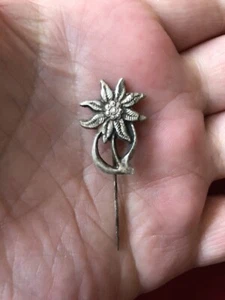 Spilla bastone distintivo tedesco epoca W W Edelweiss - Foto 1 di 2