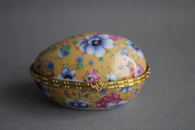 Vintage Porzellan Ei klappbar Osterei Blumenmotiv  - Bild 1 von 4