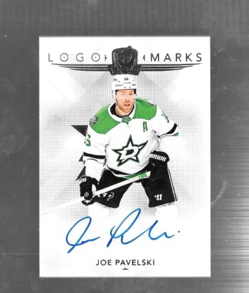 2024-25 Upper Deck Кубок Джо Павелски АВТОГРАФ ЛОГОТИП ЗНАКИ НА КАРТЕ - Изображение 1 из 1
