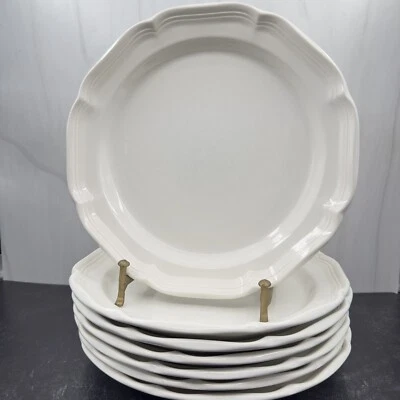 Mikasa French Countryside Round Scalloped Dinner Plate 10-7/8" F9000 - Image 1 of 3