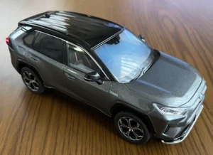 Toyota RAV4 PHV 1/30 Diecast Mini Car grau/schwarz Neuheit Muster - Bild 1 von 5
