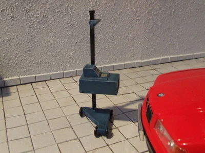 Headlight Adjuster for Workshop, Gas Station, etc. - Model Scale 1:18 - Image 1 of 3