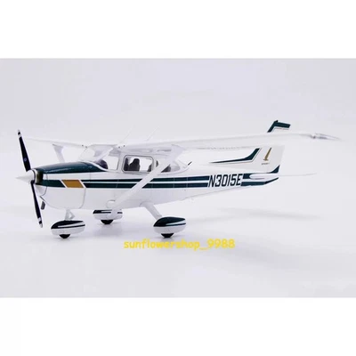 XX172001 Cessna 172 N3015E 1:72 Private Aircraft Alloy Model NEW - Image 1 of 4