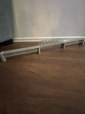 HO SCALE TRUSS BRIDGE 30 Inches Long, 2 1/4 Inches To Base And 2 Inches Wide - Image 1 of 4