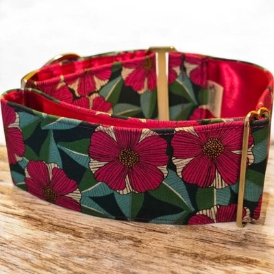 Collares de Pinky - Cuello Martingala Flores Rojas Tropicales Foto 1 de 4