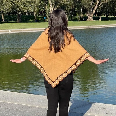 ANDEAN ALPACA BABY ALPACA HANDMADE WOMEN BROWN TRIANGLE SHAWL CAPE M - Image 1 of 4
