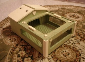 CASETTA PER TARTARUGHE DI TERRA CON TERRARIO Tortoise Table Terrarium - Photo 1/8