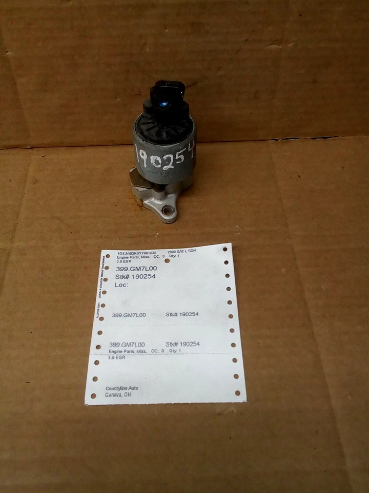 Sedán Saturn 2000 2001 2002 2003 válvula 3,0 EGR. Foto 1 de 1