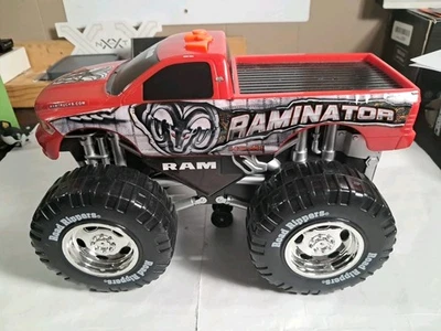 2012 ROAD RIPPERS RAM RAMMUNITION WHEELIE MONSTERS TRUCK , TESTED WORKS - Image 1 of 4
