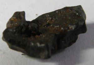 PEQUEÑA PIEZA de NANTAN METORITE - 2,1 x 1,4 cms 2,41 gms - China #5 - Imagen 1 de 4