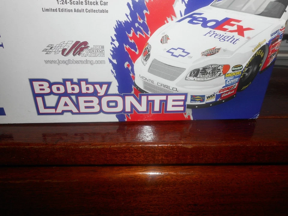 BOBBY LABONTE #18 FEDEX FREIGHT 2005 MONTE CARLO ACTION 1/24 CWC XXRARE - Image 1 of 4